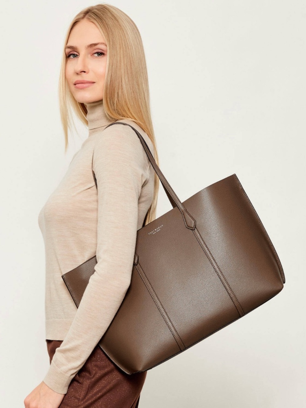 Tory Burch Taupe Leather Perry Tote - Picture 3 of 16
